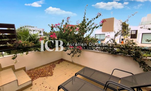 Revente - Maison mitoyenne -
Algorfa