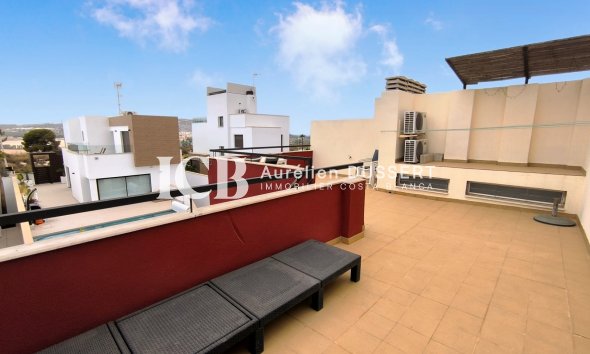 Revente - Maison mitoyenne -
Algorfa