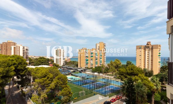 Revente - Appartement -
Orihuela Costa - Campoamor
