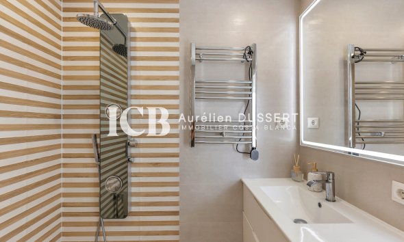 Revente - Villa -
Los Balcones - Torrevieja