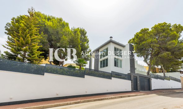 Revente - Villa -
Los Balcones - Torrevieja