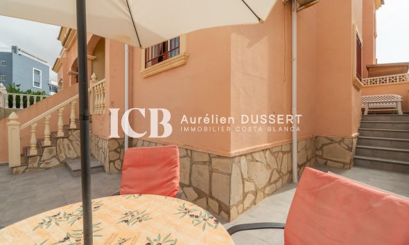 Revente - Maison mitoyenne -
Orihuela Costa - La Zenia