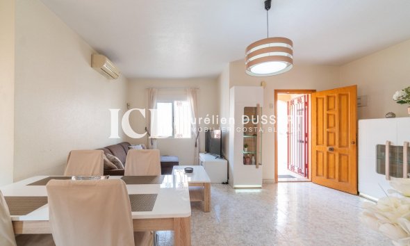 Revente - Maison mitoyenne -
Orihuela Costa - La Zenia
