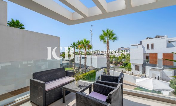 Revente - Villa -
Orihuela Costa - Villamartín