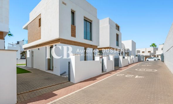 Revente - Villa -
Orihuela Costa - Villamartín