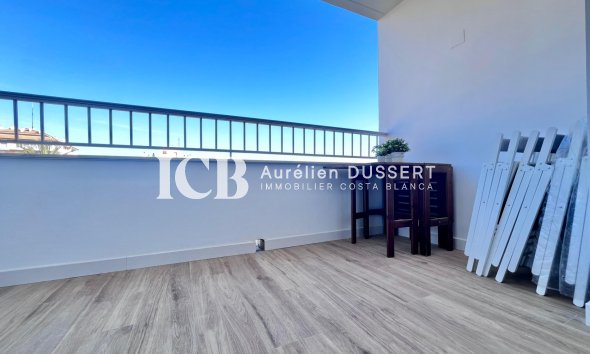 Revente - Appartement -
Punta Prima - Torrevieja