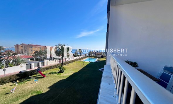 Revente - Appartement -
Punta Prima - Torrevieja
