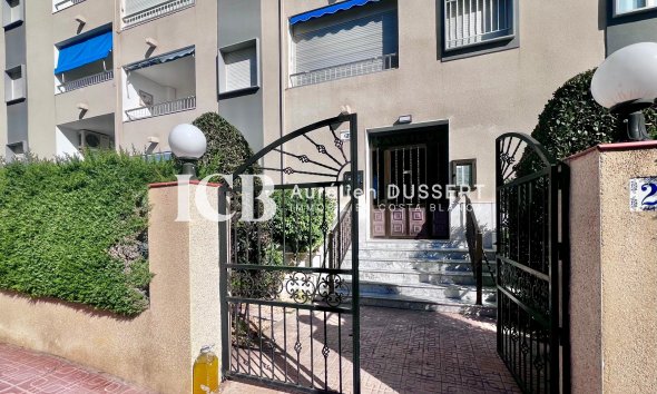 Revente - Appartement -
Punta Prima - Torrevieja