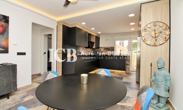 Revente - Maison individuelle -
Orihuela Costa - Villamartín