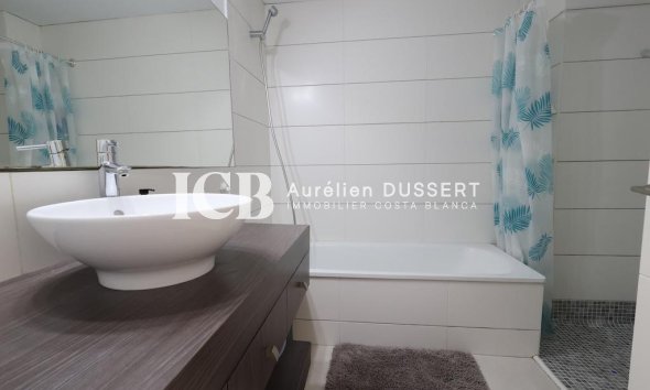 Revente - Appartement -
Orihuela Costa - Campoamor