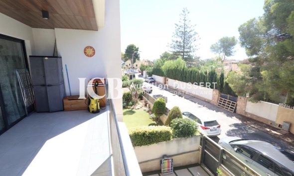 Revente - Appartement -
Orihuela Costa - Campoamor