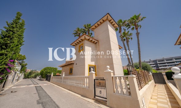Revente - Maison individuelle -
Orihuela Costa - Playa Flamenca