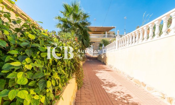 Revente - Maison individuelle -
Los Balcones - Torrevieja