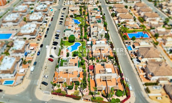 Revente - Appartement -
Orihuela Costa - Villamartín