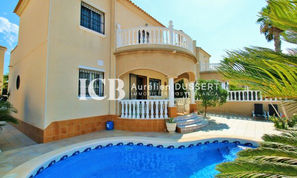 Revente - Maison individuelle -
Orihuela Costa - Villamartín