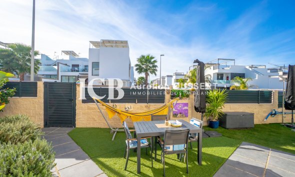 Resale - Villa -
Benijofar