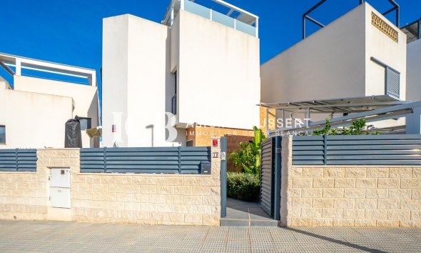 Resale - Villa -
Benijofar