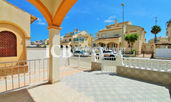 Revente - Maison mitoyenne -
Orihuela Costa - Playa Flamenca