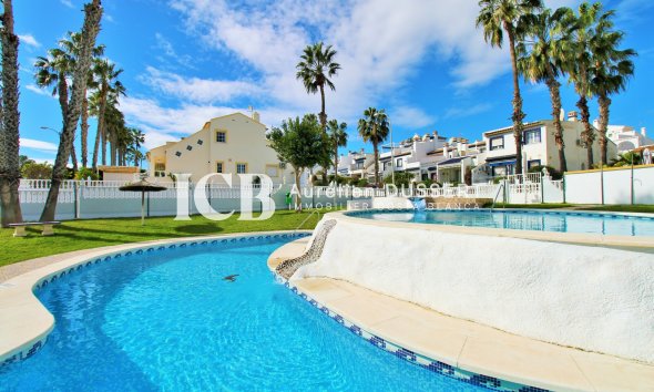 Revente - Maison mitoyenne -
Orihuela Costa - Villamartín