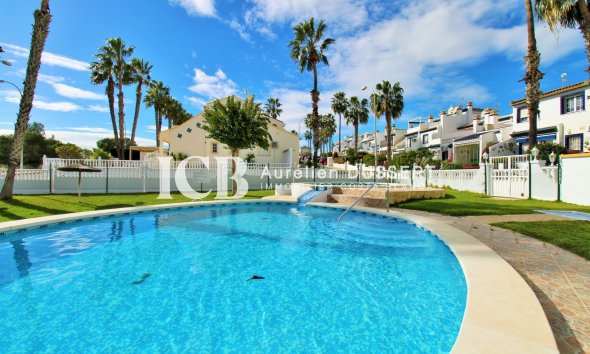 Revente - Maison mitoyenne -
Orihuela Costa - Villamartín