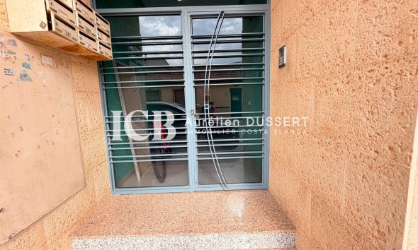Revente - Appartement -
Los Montesinos