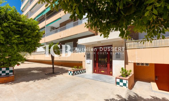 Revente - Appartement -
Punta Prima - Torrevieja