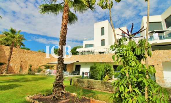 Revente - Appartement -
Orihuela Costa - Villamartín