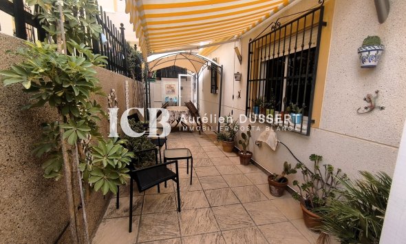 Reventa - Adosado -
Algorfa