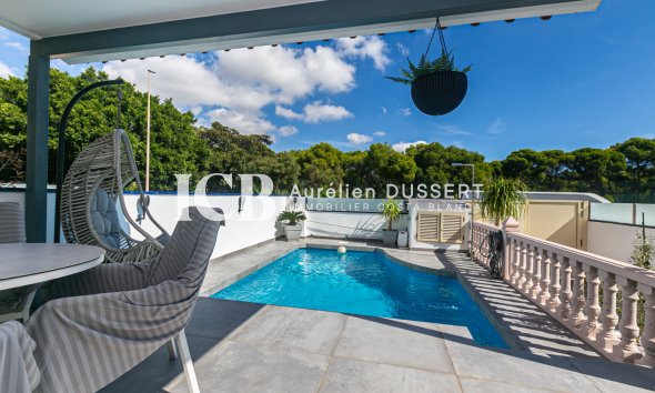 Resale - Townhouse -
Mil Palmeras