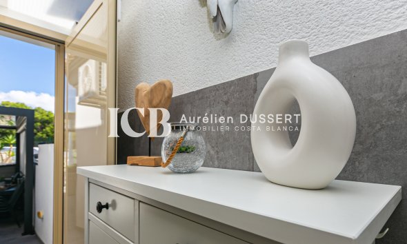 Resale - Townhouse -
Mil Palmeras