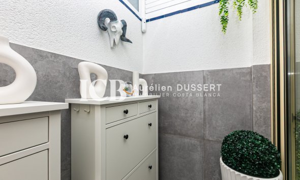 Resale - Townhouse -
Mil Palmeras