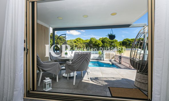 Resale - Townhouse -
Mil Palmeras