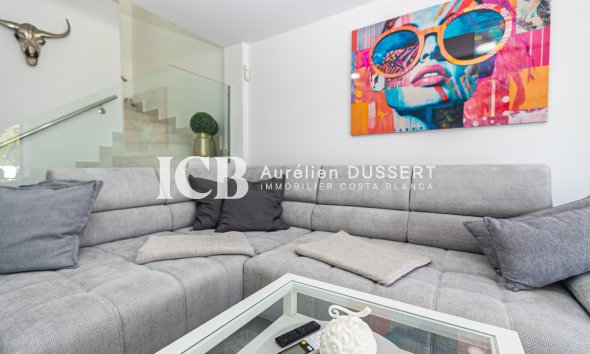 Resale - Townhouse -
Mil Palmeras