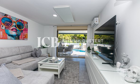 Resale - Townhouse -
Mil Palmeras