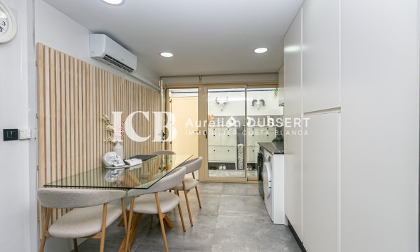 Resale - Townhouse -
Mil Palmeras