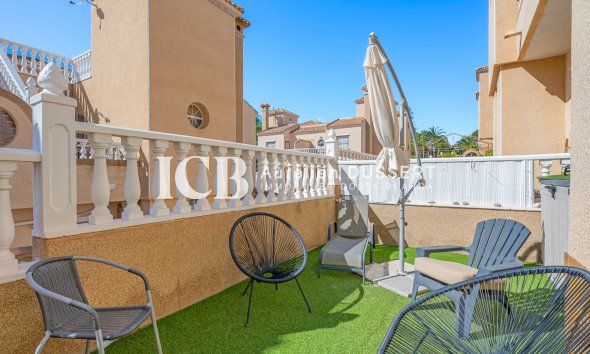 Revente - Maison mitoyenne -
Orihuela Costa - Villamartín