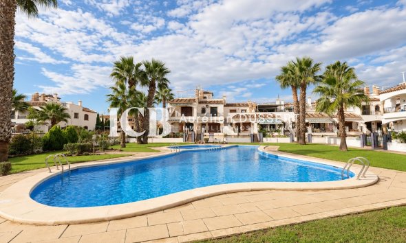 Revente - Maison mitoyenne -
Orihuela Costa - Villamartín