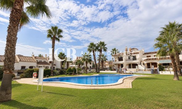 Revente - Maison mitoyenne -
Orihuela Costa - Villamartín