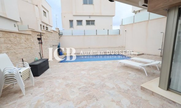 Revente - Villa -
Orihuela Costa - Villamartín