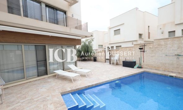 Revente - Villa -
Orihuela Costa - Villamartín