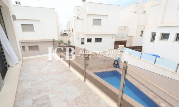 Revente - Villa -
Orihuela Costa - Villamartín