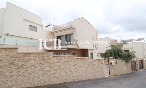 Revente - Villa -
Orihuela Costa - Villamartín