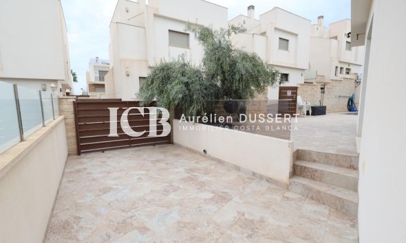 Revente - Villa -
Orihuela Costa - Villamartín