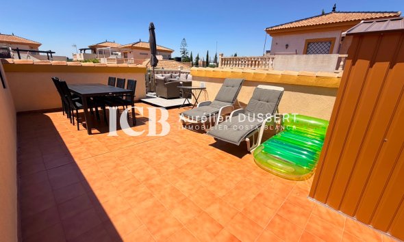 Resale - Townhouse -
Los Montesinos - Urbanizacion montesol