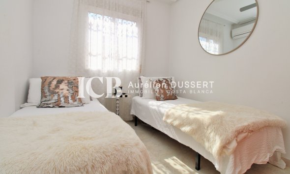 Reventa - Adosado -
Orihuela Costa - Villamartín