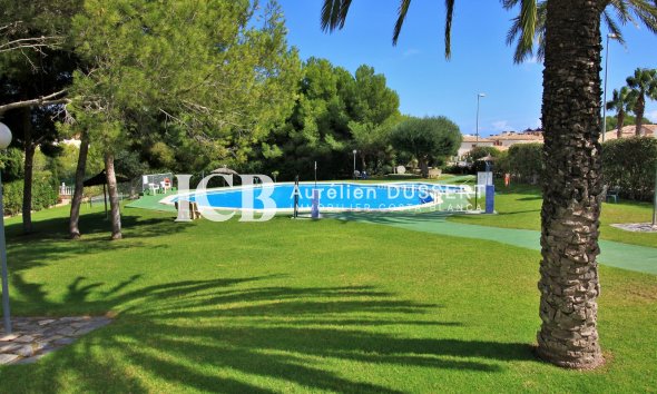Reventa - Adosado -
Orihuela Costa - Villamartín